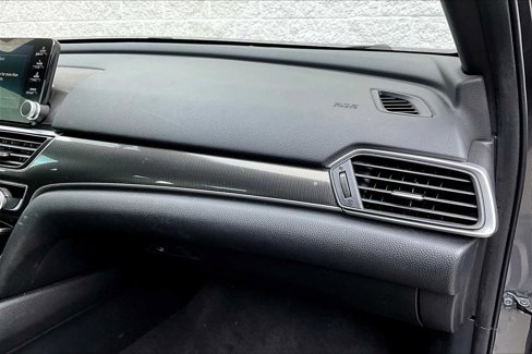 Used 2018 Honda Accord Sport image 15