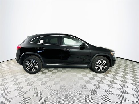 Certified 2025 Mercedes-Benz GLA 250 image 8
