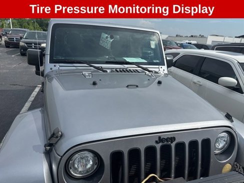 Used 2017 Jeep Wrangler Unlimited Sahara image 13