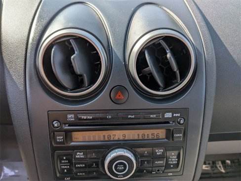 Used 2014 Nissan Rogue S image 21