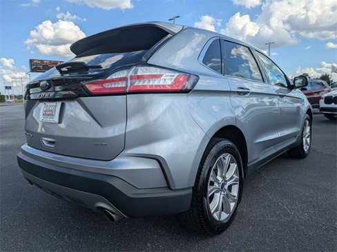 Used 2022 Ford Edge Titanium image 3