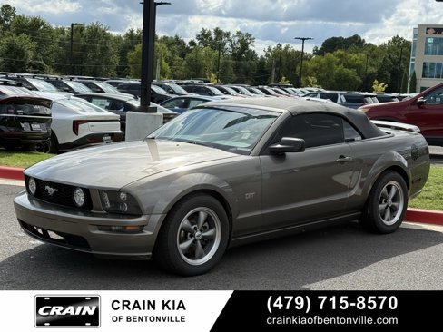 Used 2005 Ford Mustang GT image 2