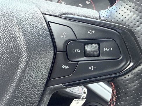 Used 2024 Chevrolet Trax RS w/ Driver Confidence Package image 18
