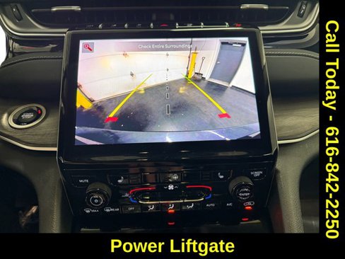 Used 2022 Jeep Grand Cherokee L Limited image 13