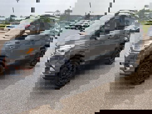 Used 2018 Ford Escape SEL image 21
