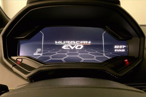 Used 2022 Lamborghini Huracan EVO image 10