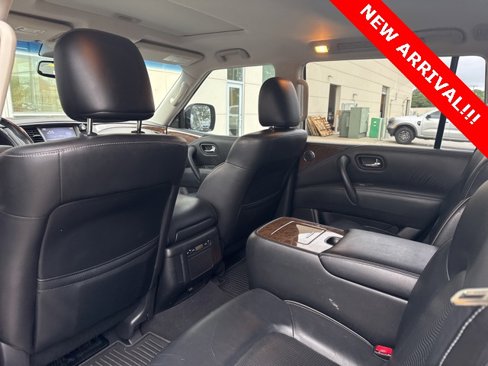 Used 2017 INFINITI QX80 4WD w/ Driver Assistance Package image 8