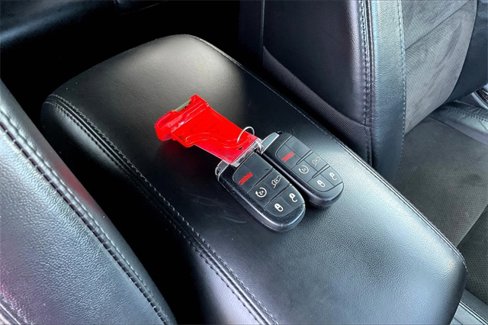 Used 2020 Jeep Grand Cherokee Altitude image 11