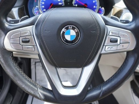 Used 2016 BMW 740i image 24