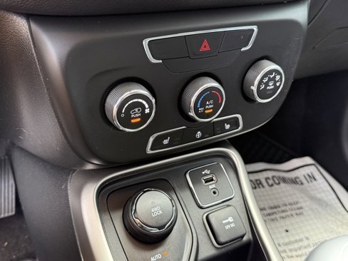 Used 2017 Jeep Compass Sport w/ Cold Weather Group image 21