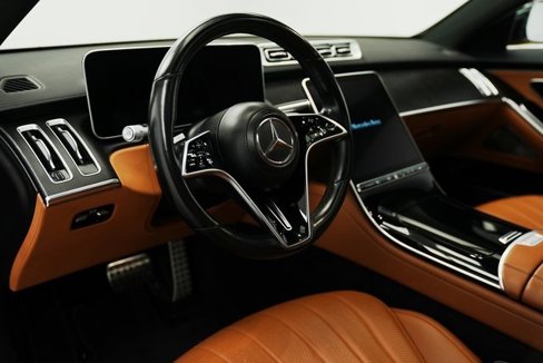 Used 2022 Mercedes-Benz S 580 4MATIC Sedan w/ AMG Line Package image 17