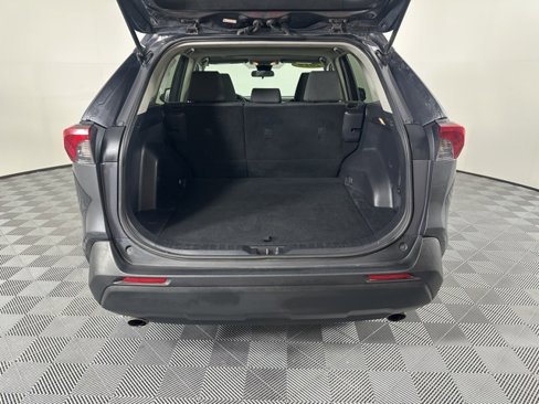 Used 2019 Toyota RAV4 XLE image 11