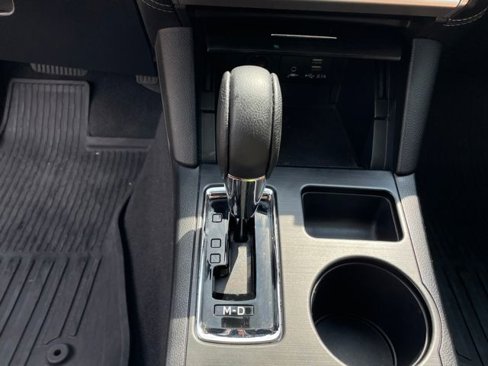 Used 2019 Subaru Outback 2.5i Touring image 25