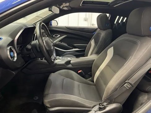 Used 2019 Chevrolet Camaro LT image 10
