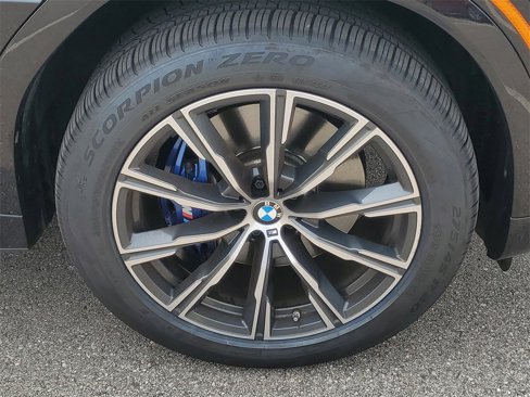 Used 2022 BMW X6 xDrive40i w/ Executive Package image 5