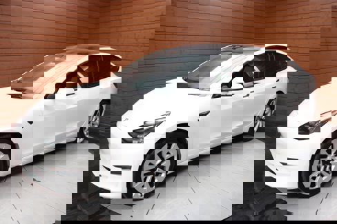Used 2022 Tesla Model 3 Standard Range image 5