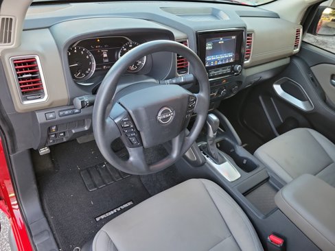 Used 2022 Nissan Frontier SV w/ Technology Package image 11
