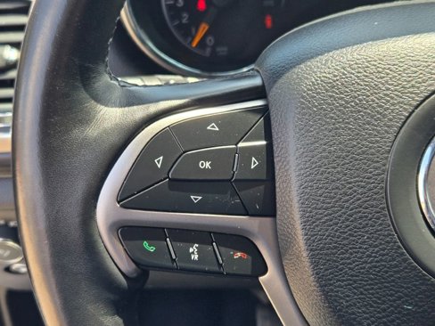 Used 2021 Jeep Grand Cherokee Laredo X image 30