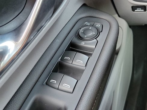 Used 2020 GMC Terrain SLE w/ Driver Convenience Package image 13