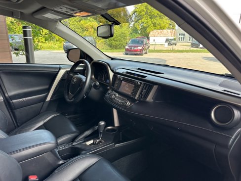 Used 2013 Toyota RAV4 Limited image 16