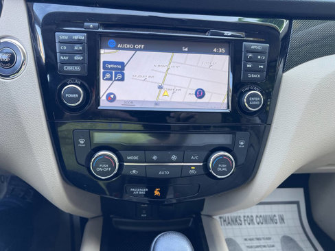 Used 2016 Nissan Rogue SL image 38