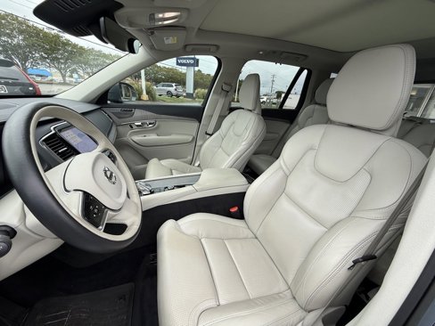 Used 2023 Volvo XC90 B6 Ultimate w/ Protection Package Premier image 3