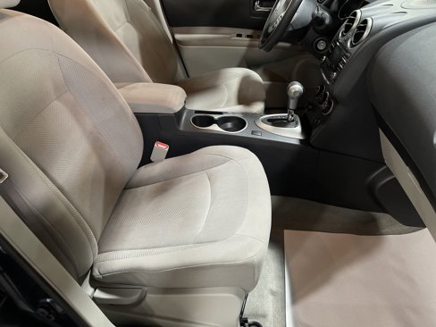 Used 2014 Nissan Rogue S image 12