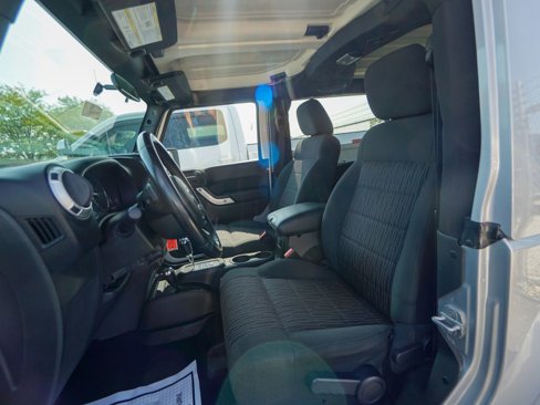 Used 2012 Jeep Wrangler Sahara image 12