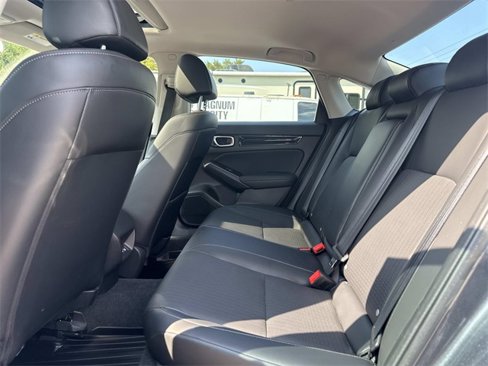 Used 2022 Honda Civic Touring image 16