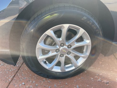 Used 2019 Chevrolet Equinox LS w/ LS Convenience Package image 4