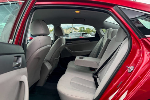 Used 2019 Hyundai Sonata SE image 14