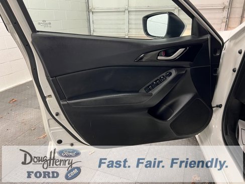 Used 2016 MAZDA MAZDA3 i Touring image 24