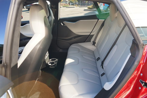 Used 2015 Tesla Model S AWD image 17