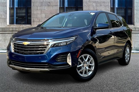 Used 2023 Chevrolet Equinox LT image 2
