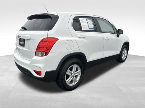 Used 2020 Chevrolet Trax LS w/ Tint and Cruise Package image 7