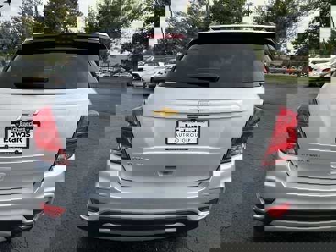 Used 2022 Chevrolet Trax LT w/ LT Convenience Package image 30