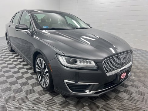 Used 2019 Lincoln MKZ Reserve image 1