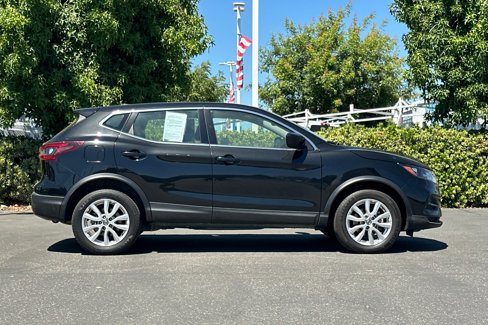 Certified 2022 Nissan Rogue Sport S image 3