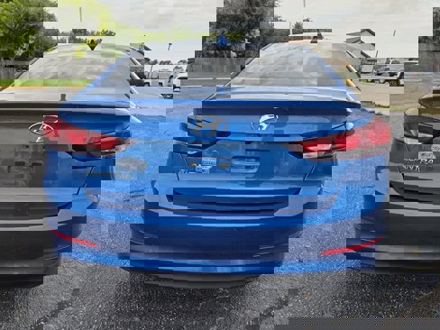 Used 2018 Hyundai Elantra SEL image 4