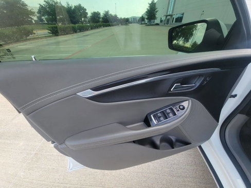 Used 2016 Chevrolet Impala LT image 9