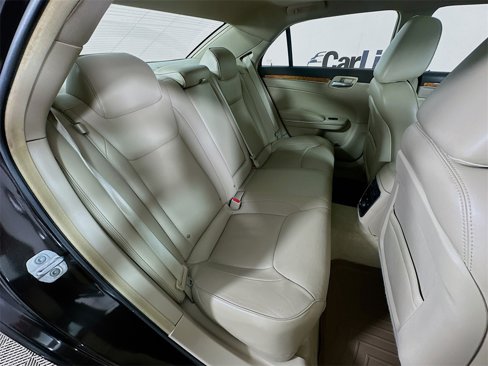 Used 2013 Chrysler 300 C image 26