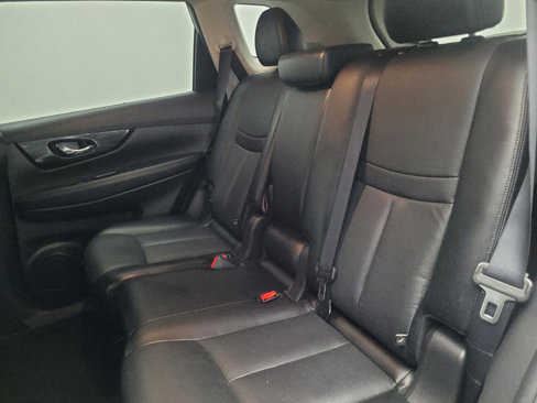 Used 2017 Nissan Rogue SL image 18