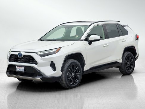 Used 2022 Toyota RAV4 SE image 7