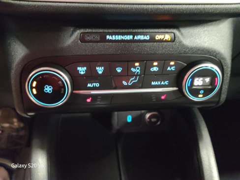 Used 2020 Ford Escape SE image 36