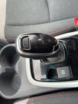 Used 2021 Chevrolet Bolt LT image 9