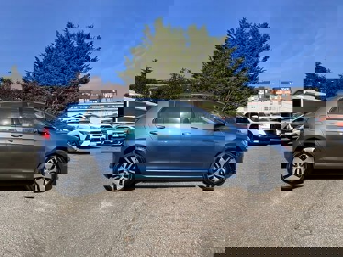 Used 2016 Volkswagen e-Golf SE image 9