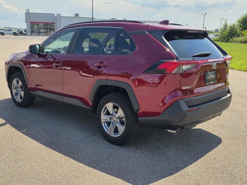 Used 2023 Toyota RAV4 XLE image 8