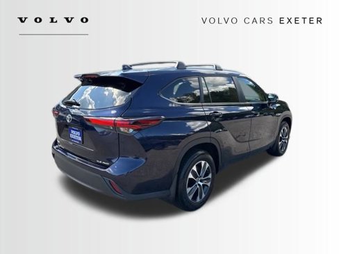 Used 2024 Toyota Highlander XLE image 16