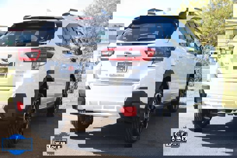 Used 2022 Subaru Crosstrek 2.0i Premium image 3