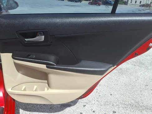 Used 2012 Toyota Camry LE image 13